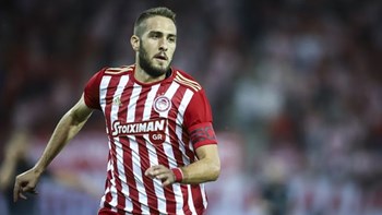 Ολυμπιακός – ΑΕΚ 2-1 (72′)