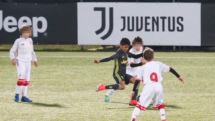 Περήφανος μπαμπάς ο Ρονάλντο – Στα ποδοσφαιρικά χνάρια του ο γιος του – ΦΩΤΟ