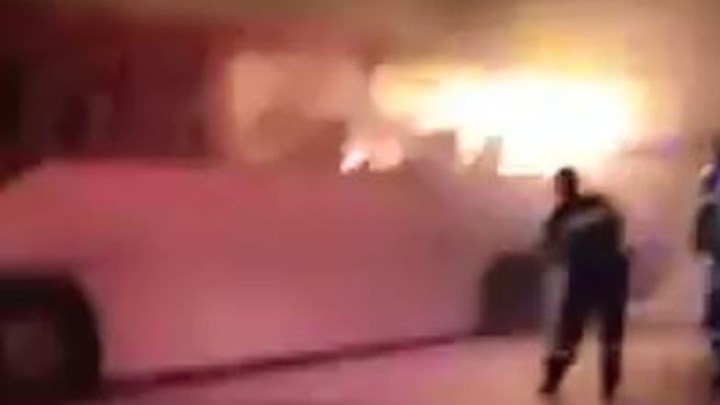 «Λαμπάδιασε» λεωφορείο στην Εθνική Οδό Κοζάνης – Σερβίων – ΒΙΝΤΕΟ