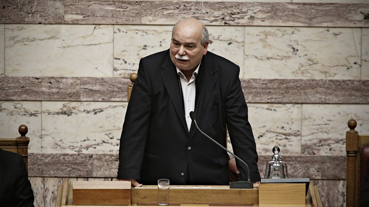 «Πόλεμος» κυβέρνησης – ΝΔ για τα σενάρια αλλαγής του κανονισμού της βουλής – ΒΙΝΤΕΟ