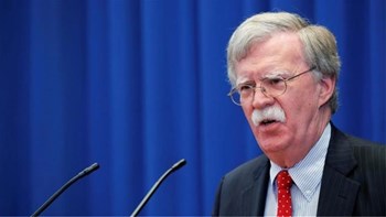 Οι ΗΠΑ κάλεσαν τον στρατό της Βενεζουέλας να στηρίξει τον Γκουαϊδό