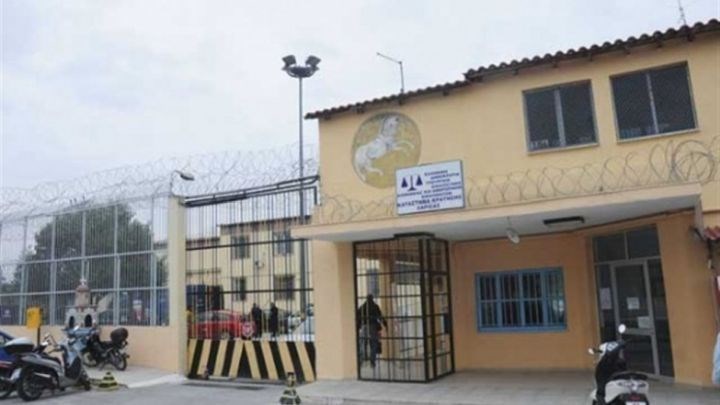 Συναγερμός στις φυλακές Λάρισας – Αυτοπυρπολήθηκε κρατούμενος
