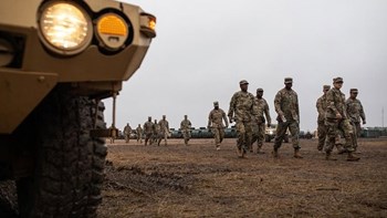 Το Πεντάγωνο στέλνει 3.750 Αμερικανούς στρατιώτες στα σύνορα με το Μεξικό