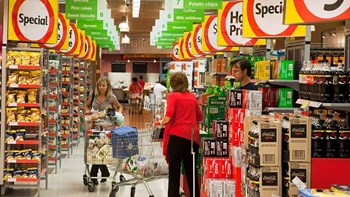 DW: Οι Βρετανοί αδειάζουν τα ράφια ενόψει Brexit