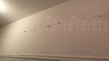 Ζημιές σε σπίτια της Πρέβεζας από τον ισχυρό σεισμό – Προληπτικοί έλεγχοι στα σχολεία – ΒΙΝΤΕΟ-ΦΩΤΟ