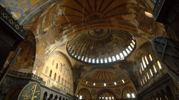 Συγκλονιστικό: Έτσι ακουγόταν η Θεία Λειτουργία στην Αγία Σοφία 600 χρόνια πριν – ΒΙΝΤΕΟ