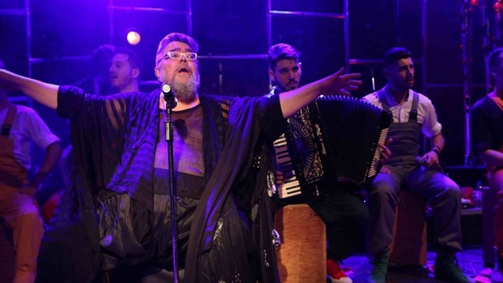 Γιατί…σπάνε πόρτες στις «Γραμμές» Κραουνάκης και Σπείρα;