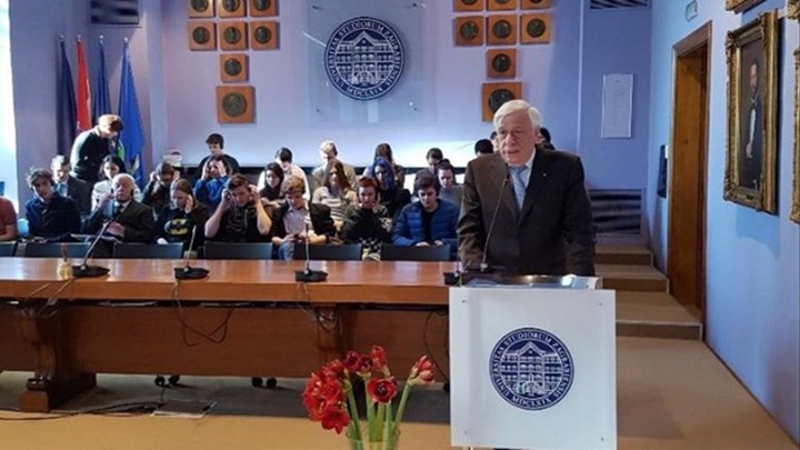 Παυλόπουλος: Μία ισχυρή ΕΕ μπορεί να εξουδετερώσει τα μορφώματα λαϊκισμού και νεοναζισμού