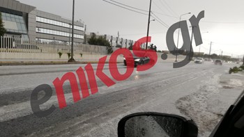 Χαλάζι στην Λεωφόρο Λαυρίου – ΦΩΤΟ αναγνώστη