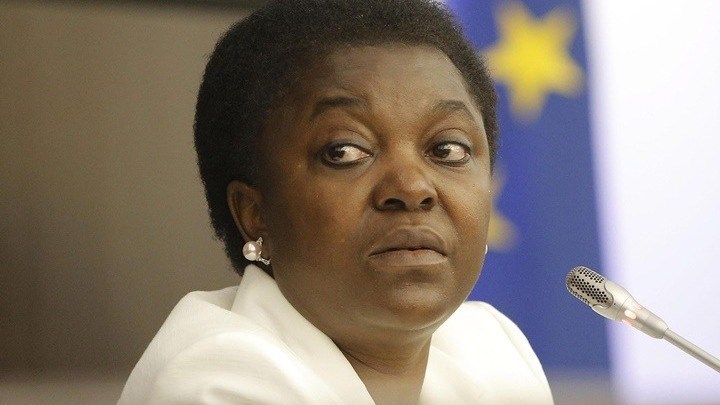 Διαζύγιο για Ιταλίδα υπουργό λόγω των πολιτικών πεποιθήσεων του συζύγου της – ΦΩΤΟ