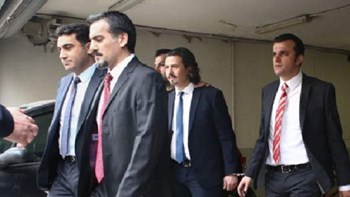 Δικηγόρος των “8”: Η επικήρυξη τους συνιστά πρόκληση για τη διεθνή νομιμότητα