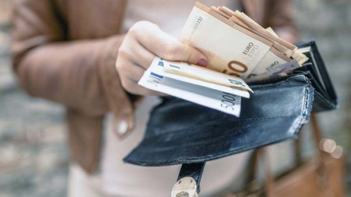 Καταχράστηκε 13.000 ευρώ και σκηνοθέτησε την… ληστεία της