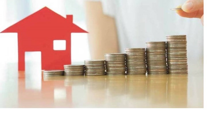 Bloomberg: Το “βουνό” των κόκκινων δανείων φρενάρει την ανάκαμψη της Ελλάδας