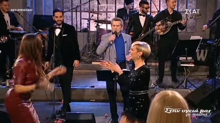 Το εκρηκτικό τσιφτετέλι της Χαραλαμπίδου και της Κωστάκη που έβαλε φωτιά στο πλατό του Παπαδόπουλου – ΒΙΝΤΕΟ