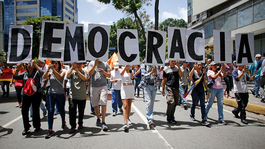Αμερικανικό σχέδιο απόφασης απαιτεί την προκήρυξη νέων προεδρικών εκλογών στη Βενεζουέλα