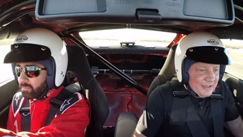 Τυφλός οδηγός έκανε ρεκόρ σε πίστα δοκιμών – ΒΙΝΤΕΟ