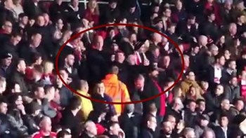 Χυδαία συμπεριφορά οπαδών της Σαουθάμπτον για τον θάνατο του Σάλα – BINTEO