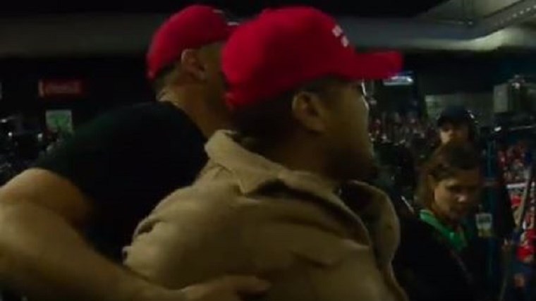 Οπαδός του Τραμπ επιτέθηκε σε κάμεραμαν του BBC – ΦΩΤΟ – ΒΙΝΤΕΟ