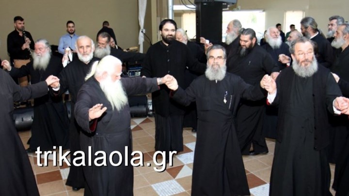 Παπάδες στα Τρίκαλα το έριξαν στο χορό για… καλό σκοπό – ΒΙΝΤΕΟ