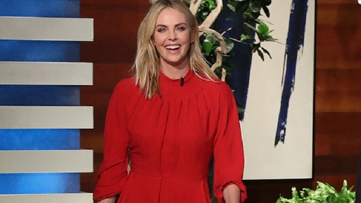 Η Σαρλίζ Θερόν απαντά αν έχει σχέση με τον Μπραντ Πιτ – ΦΩΤΟ – ΒΙΝΤΕΟ