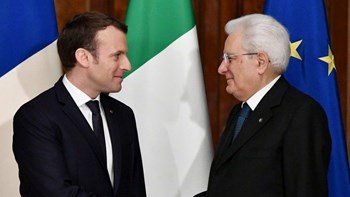 Ο Μακρόν κάλεσε στην Γαλλία τον Ιταλό ομόλογό του
