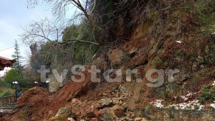 Η στιγμή της κατολίσθησης στη Στενή Ευβοίας – ΒΙΝΤΕΟ