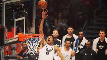 Έκαναν τον Γιάννη… αστροναύτη που καρφώνει – ΒΙΝΤΕΟ