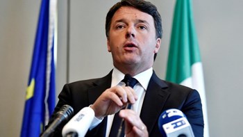 Σε κατ΄ οίκον περιορισμό οι γονείς του Ματτέο Ρέντσι