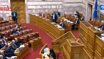 Κόντρα στη Βουλή –  Πολάκης: Είσαι playmοbil – Άδωνις: Είσαι σαχλαμάρας  – ΒΙΝΤΕΟ