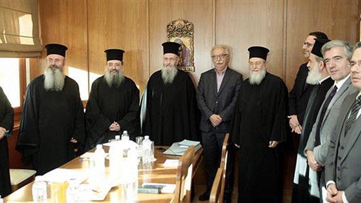 Αδιέξοδο μετά και τη νέα συνάντηση με τον Γαβρόγλου για την μισθοδοσία του κλήρου