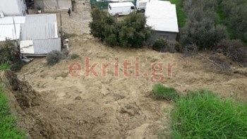 Μεγάλες κατολισθήσεις στο Ηράκλειο – Αποκλείστηκαν σπίτια