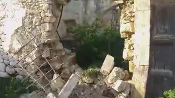 Καταρρέουν σπίτια από την… βροχή στη Μεσαρά – ΦΩΤΟ