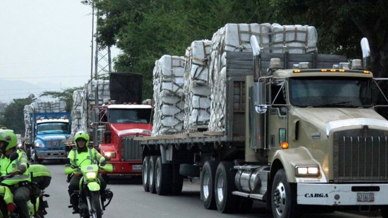 Εγκλωβισμένα στη Βραζιλία τα φορτηγά που μεταφέρουν τρόφιμα για τη Βενεζουέλα