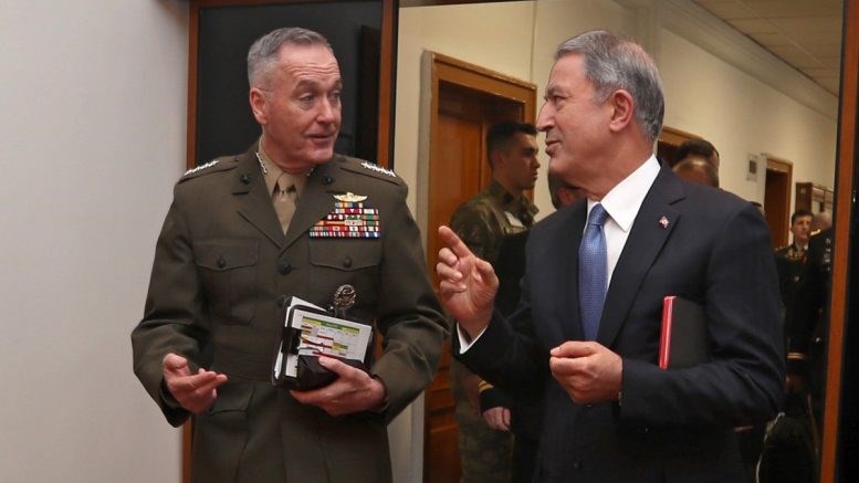 Οι S-400 στο επίκεντρο της συνάντησης των υπουργών Άμυνας ΗΠΑ-Τουρκίας