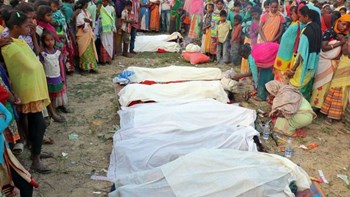 Ασύλληπτη τραγωδία στην Ινδία – Πέθαναν 69 άνθρωποι από νοθευμένο αλκοόλ