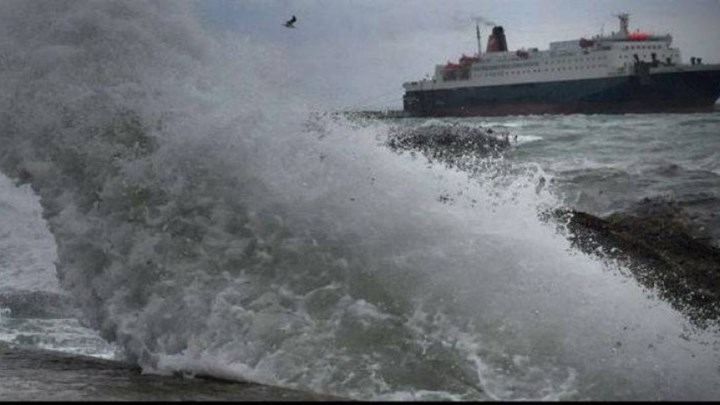 Προβλήματα στις ακτοπλοϊκές συγκοινωνίες λόγω ισχυρών ανέμων