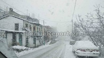 Πυκνή χιονόπτωση σε όλο το νομό Ευρυτανίας – ΦΩΤΟ