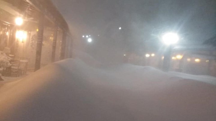 Πάνω από 1 μέτρο το χιόνι στη Σπηλιά Κισσάβου  – Εντυπωσιακές εικόνες