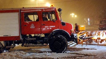 Έντονη χιονόπτωση στην Εθνική Οδό