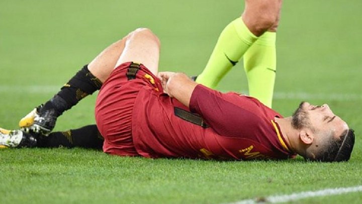 Αγωνία για Μανωλά