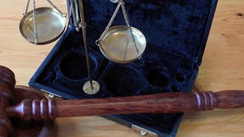 Έρευνα της διαΝΕΟσις για τη Δικαιοσύνη στην Ελλάδα: 1.580 ημέρες για την επίλυση μιας δικαστικής διαφοράς