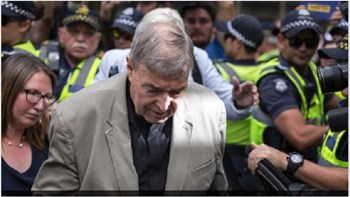 Στη φυλακή ο τρίτος ισχυρότερος καρδινάλιος – Καταδικάστηκε για σεξουαλική κακοποίηση ανηλίκων