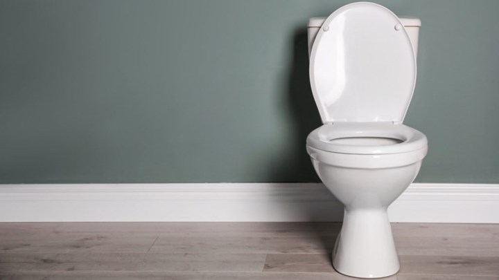 Πώς να ξεβουλώσετε την τουαλέτα σε 1 λεπτό