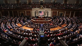 Η Βουλή των Αντιπροσώπων ακυρώνει την «κατάσταση έκτακτης ανάγκης» που κήρυξε ο Τραμπ