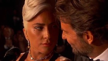 Πυκνώνουν τα σύννεφα: Η Ιρίνα έκανε unfollow στη Lady Gaga πριν από την “καυτή” εμφάνιση – ΦΩΤΟ