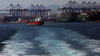 Στο λιμάνι του Λαυρίου αγκυροβόλησε με ασφάλεια το δεξαμενόπλοιο που ήταν ακυβέρνητο