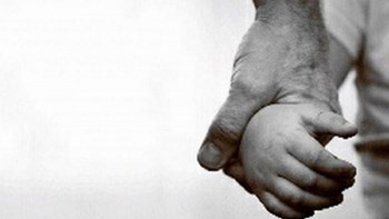 Στον Εισαγγελέα 67χρονος που κατηγορείται ότι θώπευσε 9χρονη σε στάση λεωφορείου