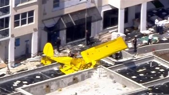 Συνετρίβη αεροσκάφος σε κατοικημένη περιοχή της Φλόριντα – ΒΙΝΤΕΟ