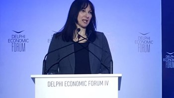Τον στρατηγικό σχεδιασμό για την επόμενη μέρα του ελληνικού τουρισμού παρουσίασε η Κουντουρά στο Φόρουμ των Δελφών