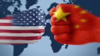Προς το τέλος του ο εμπορικός «πόλεμος» ανάμεσα σε ΗΠΑ και Κίνα